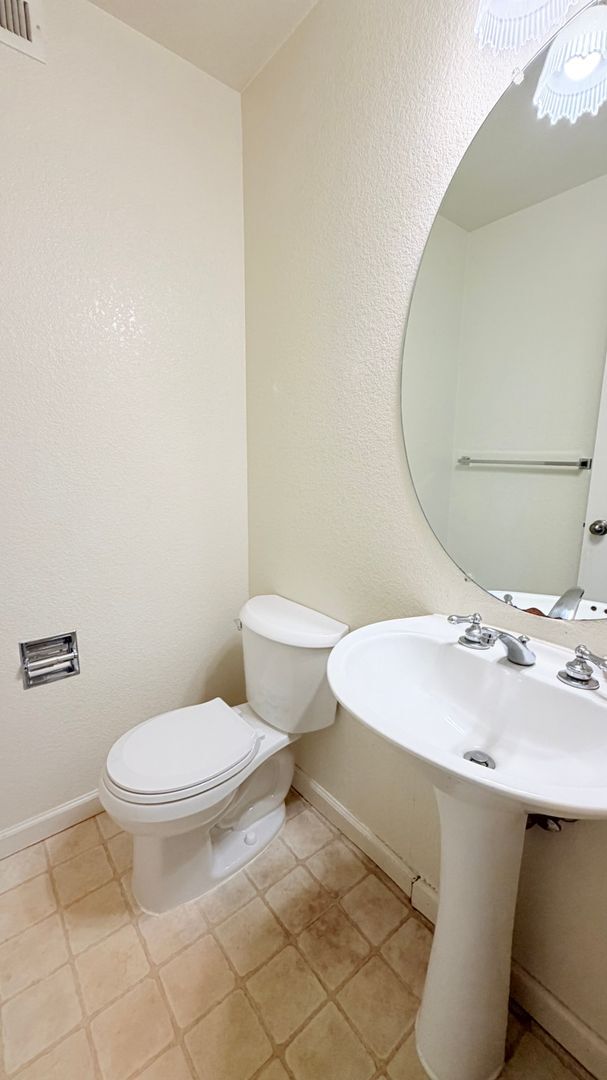 Building Photo - 400 McDonnel Rd