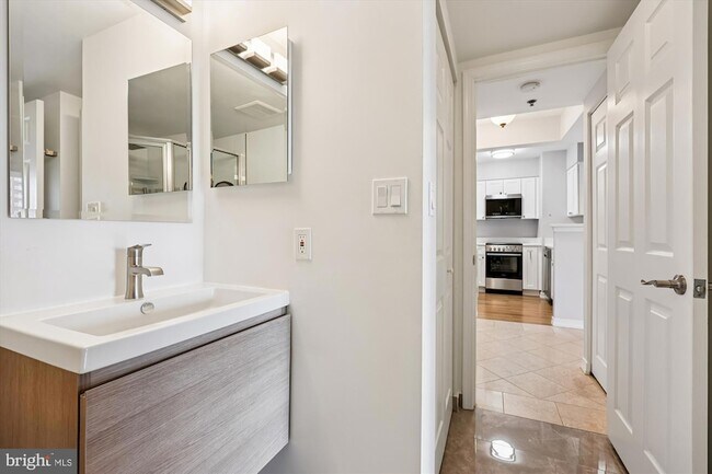 Building Photo - 5809 Nicholson Ln