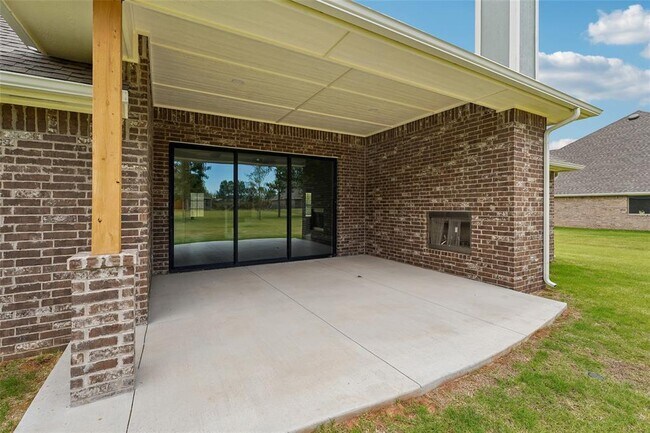 Building Photo - 12401 Samara Dr