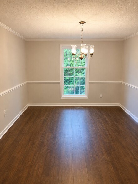 Building Photo - 6913 Courageous Cir