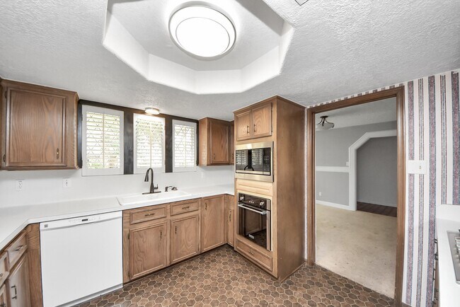 Building Photo - 7510 Renmark Ln