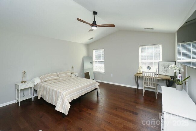 Building Photo - 3130 Osceola Lane