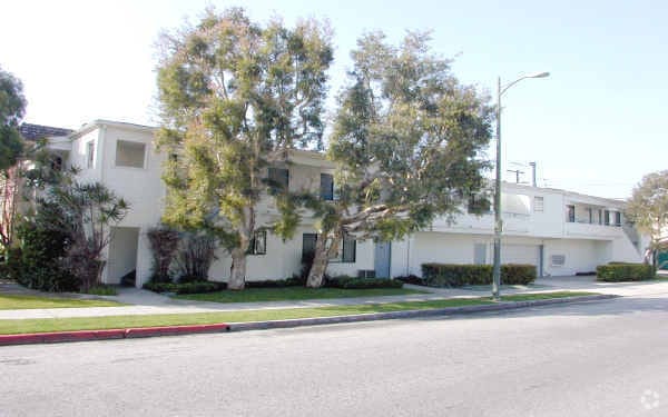 Building Photo - 3601 Jasmine Ave