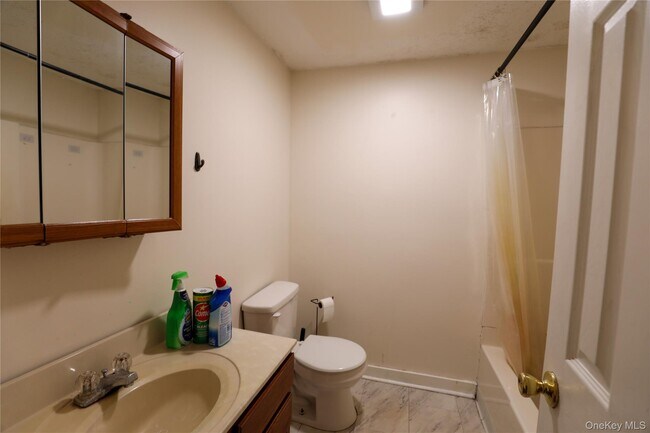 Building Photo - 1116 NY-28