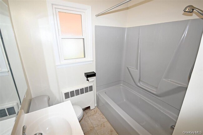 Building Photo - 1047 N 7th St
