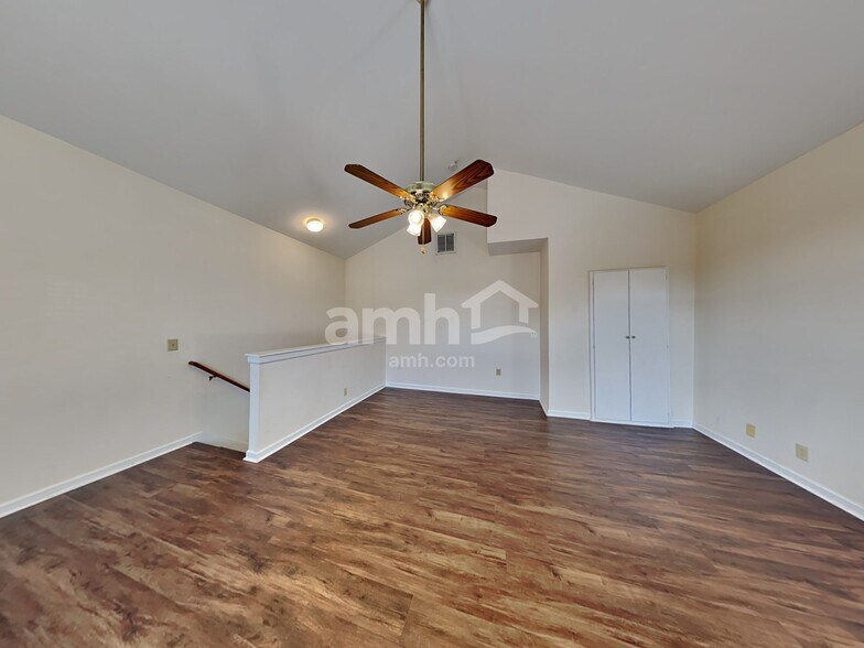 Building Photo - 6337 Willow Oak Dr