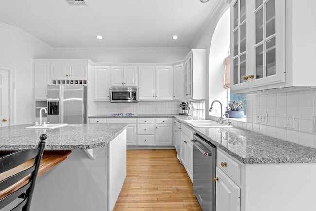 Building Photo - 5305 Cuesta Verde