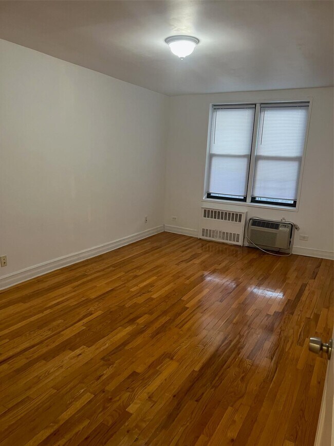 Building Photo - 144-48 28th Ave