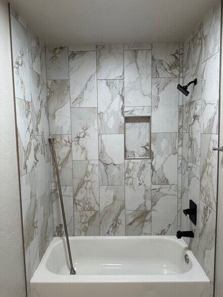 Building Photo - 3605 NW Liberty St