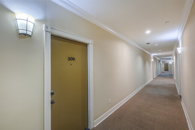 Building Photo - 2203 Dorrington St