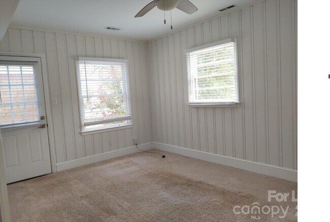 Building Photo - 5121 Kistler Ave