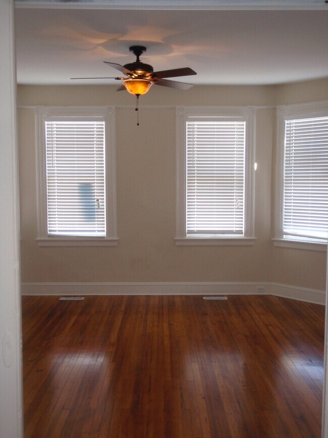 Building Photo - 211 Ashley Ave