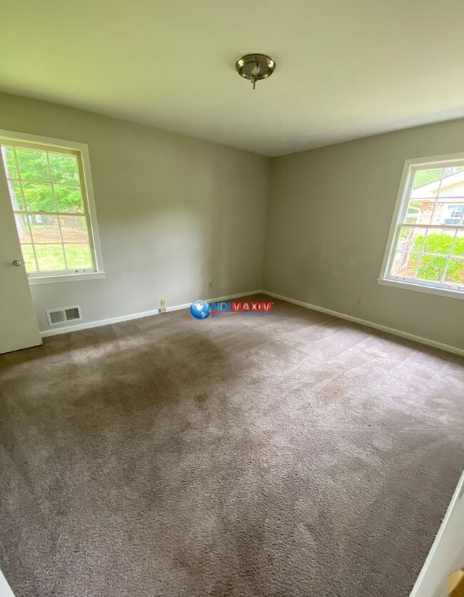 Building Photo - Nice 3-bedroom ranch in Stone Mountain