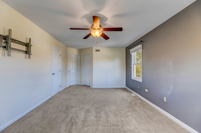 Building Photo - 227 Beaver Creek Dr