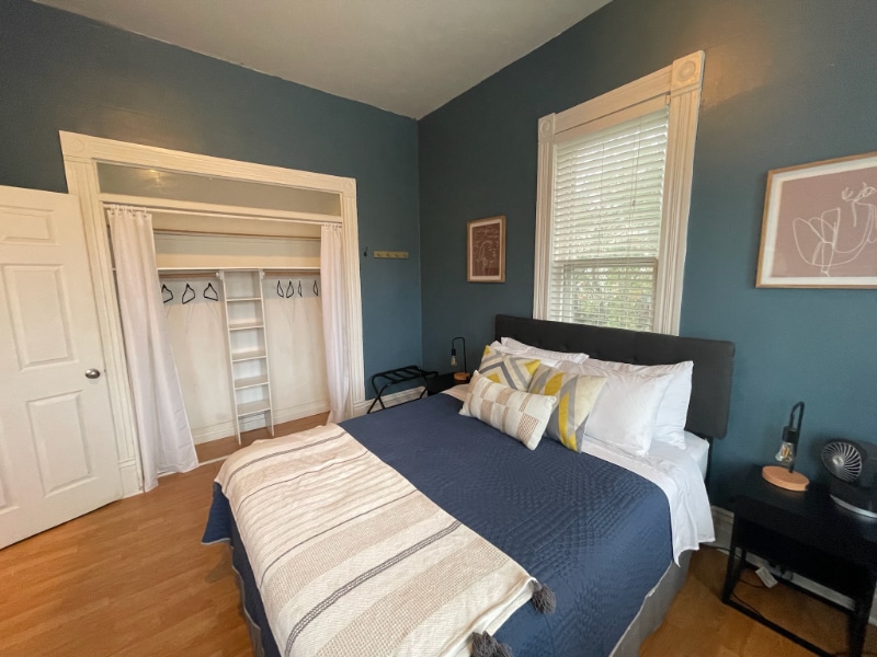 Building Photo - 832 Caledonia St