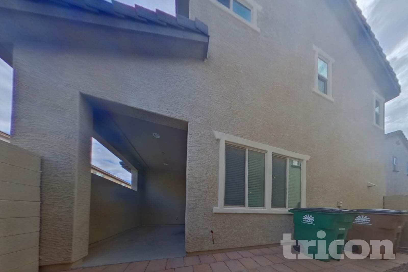 Building Photo - 14989 W Wilshire Dr