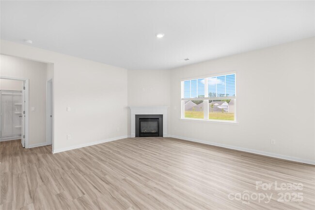 Building Photo - 537 Zermatt Ct