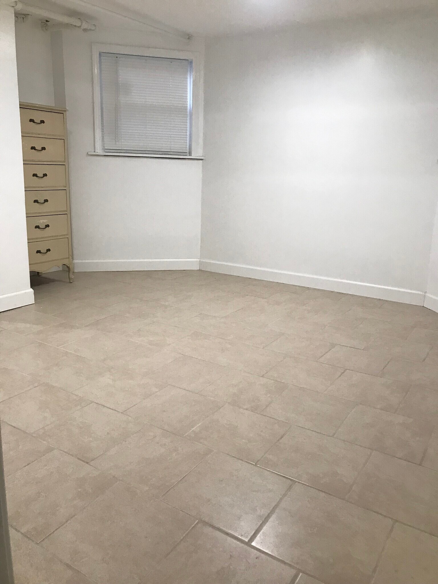 Building Photo - 6644 N Campbell Ave