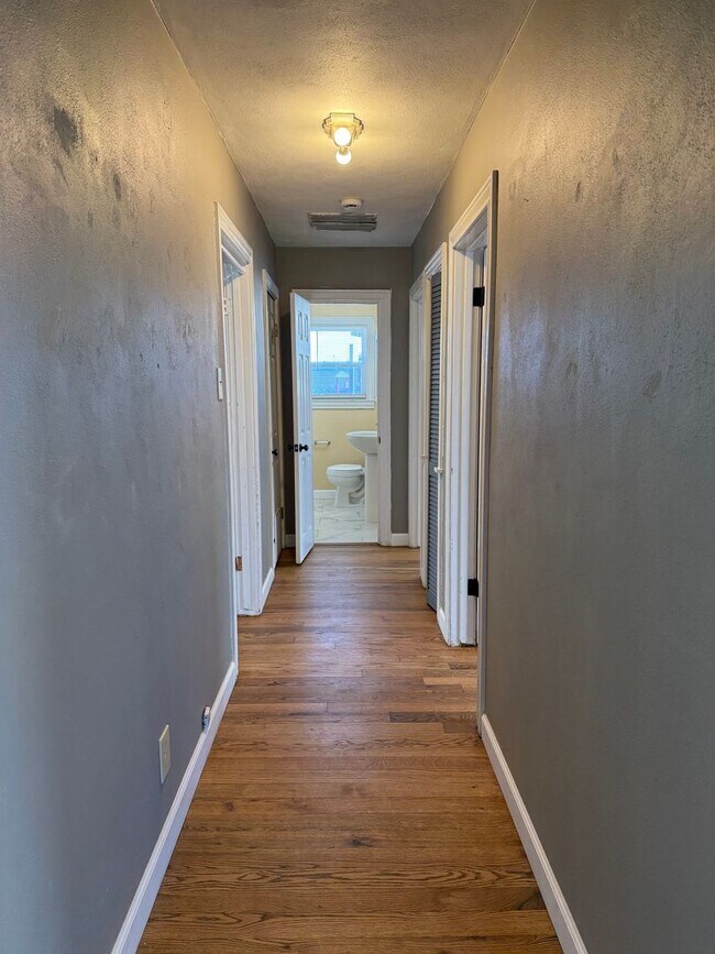 Building Photo - 422 Angelo Blvd