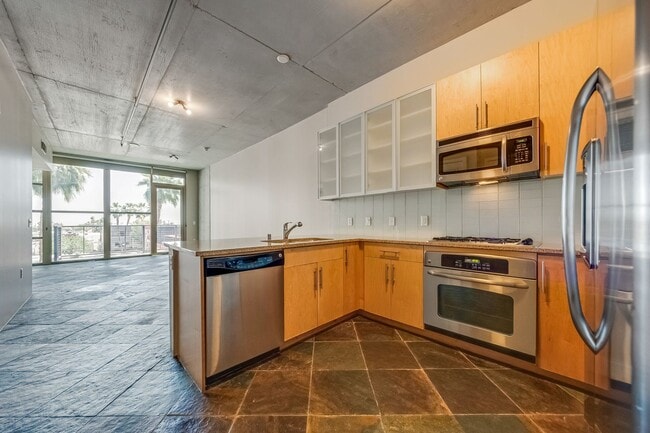 Building Photo - Juhl 345-City Views from this Spacious Deluxe Studio Residence