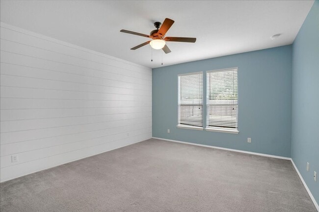 Building Photo - 1705 Uhland Dr