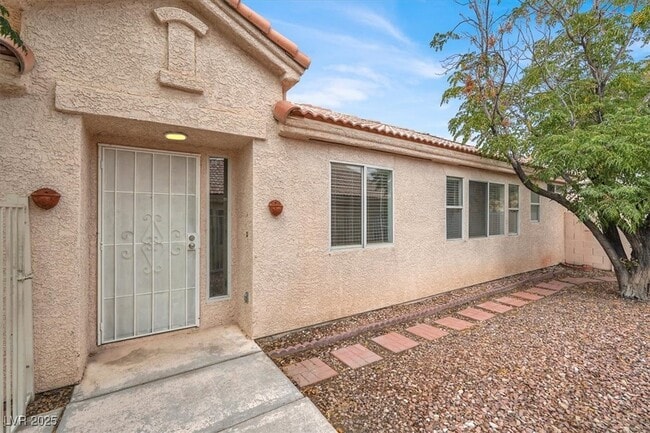 Building Photo - 9360 Leaping Lilly Ave