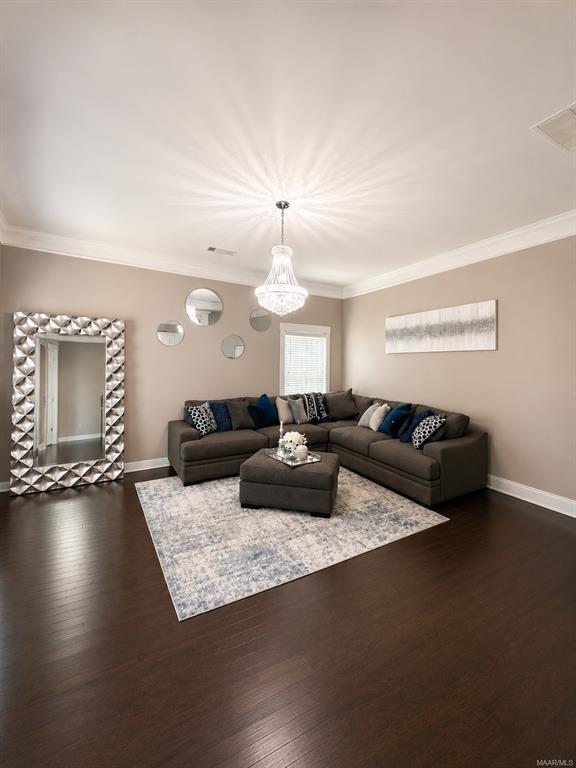 Building Photo - 300 Melison Dr
