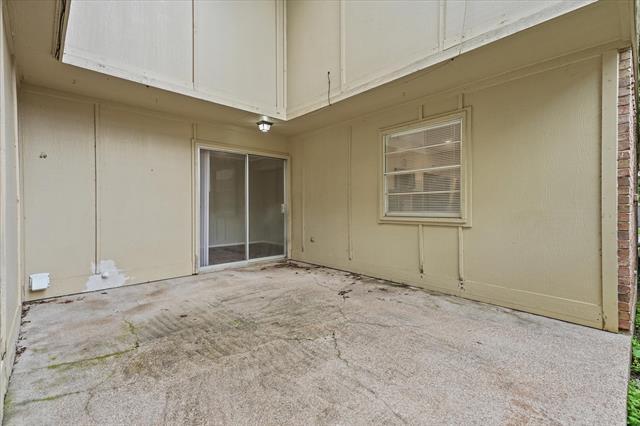 Building Photo - 4005 Ridgebrook Dr