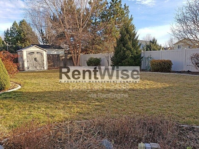 Building Photo - 12343 W Abram Dr