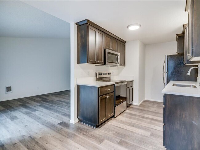 Interior Photo - Barclay Square Apartments