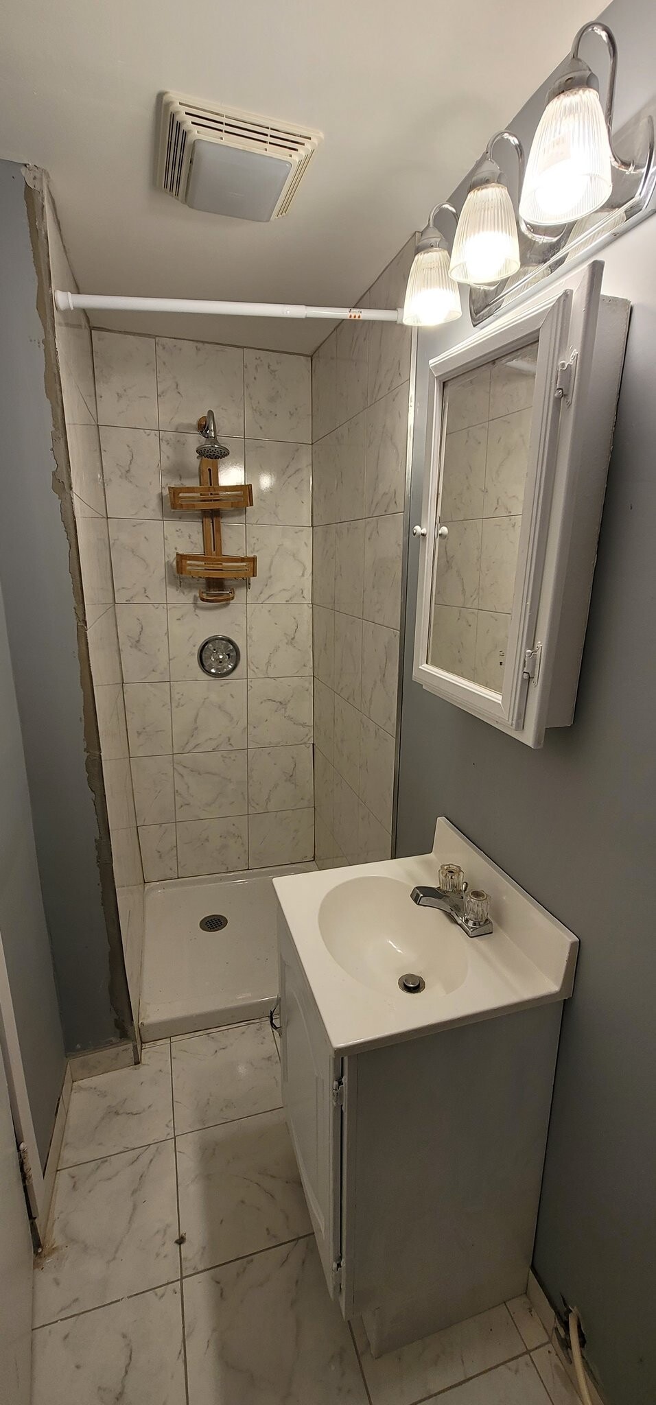 Building Photo - 1018 Willow Dr