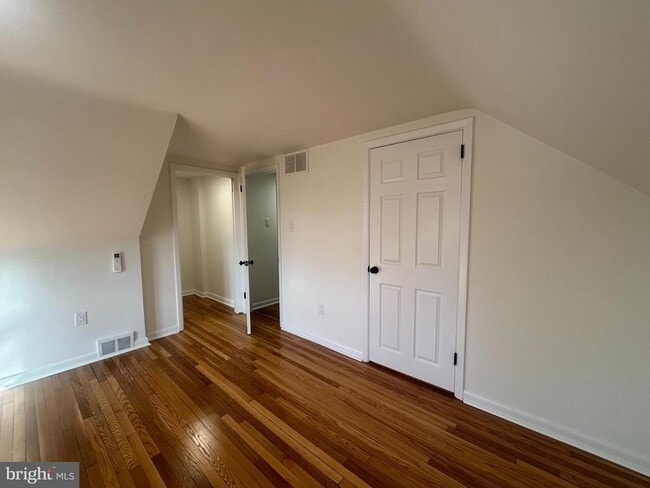 Building Photo - 144 2nd Ave