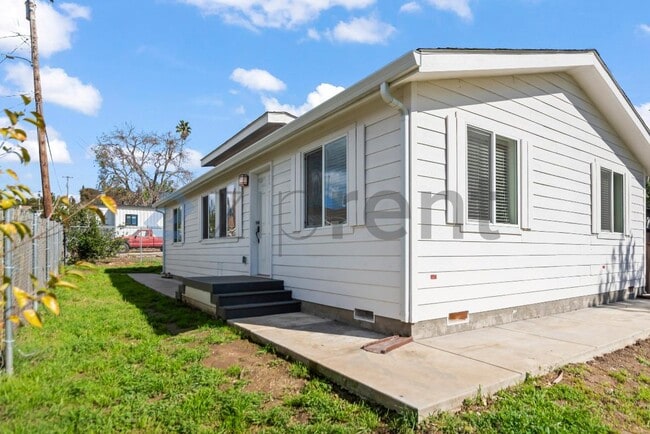 Building Photo - 2838 Romagnolo St