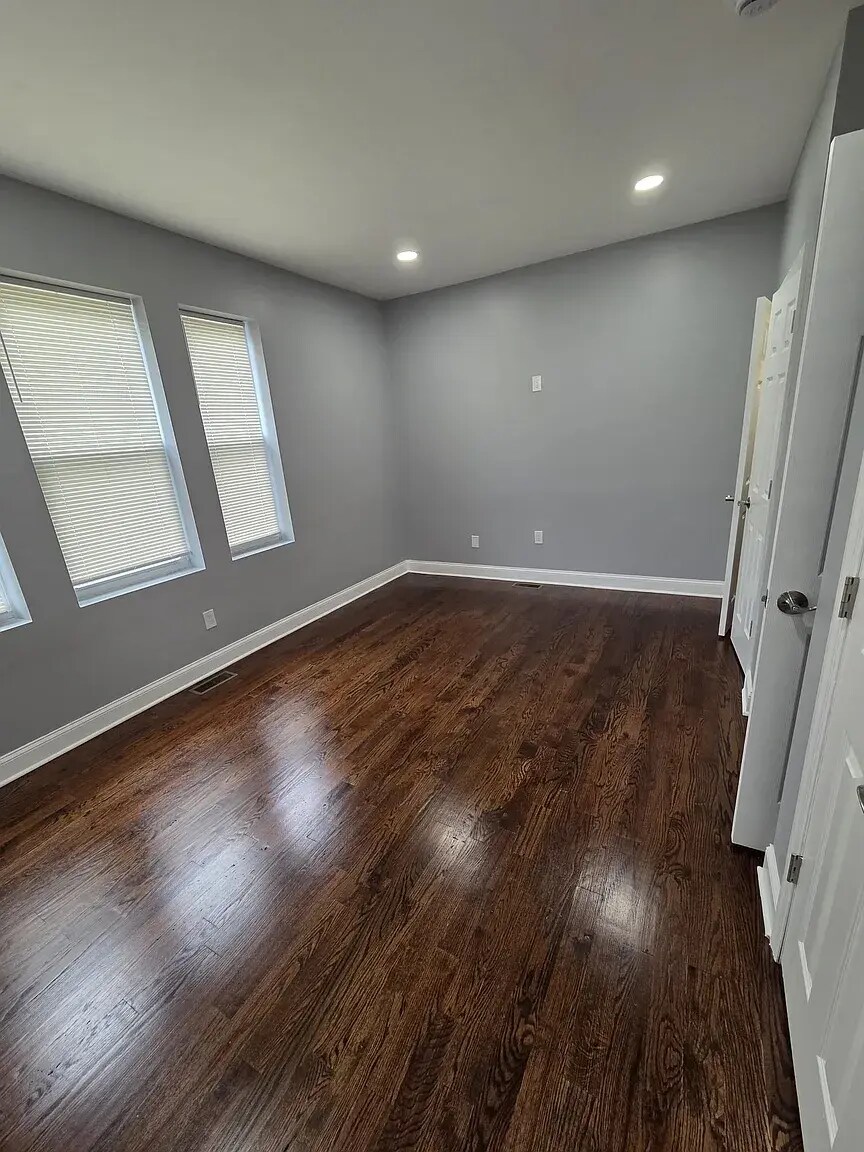 Building Photo - 241 16th Ave