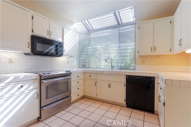 Building Photo - 21576 San Lorenzo