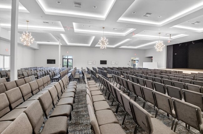 Building Photo - 5908 Via Delray Blvd