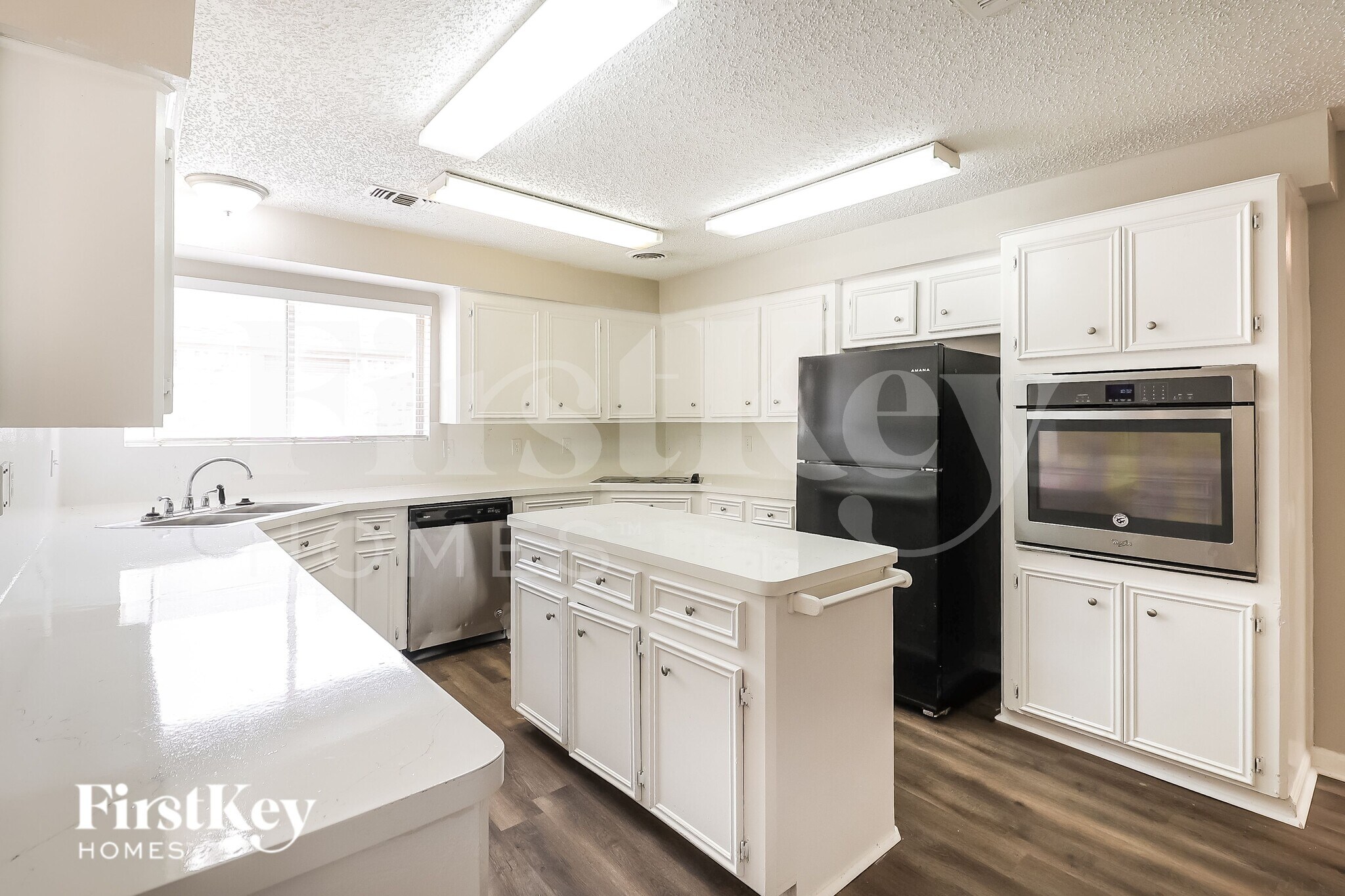 Building Photo - 7311 Las Brisas Dr