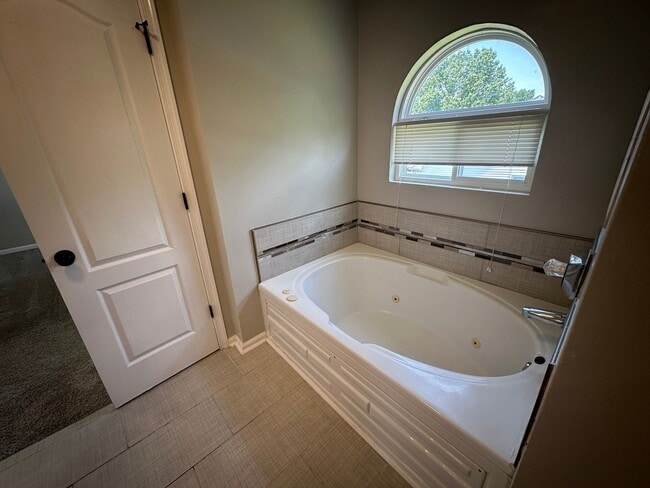 Building Photo - Call Amanda Tate at (757)289-6810 for more information
