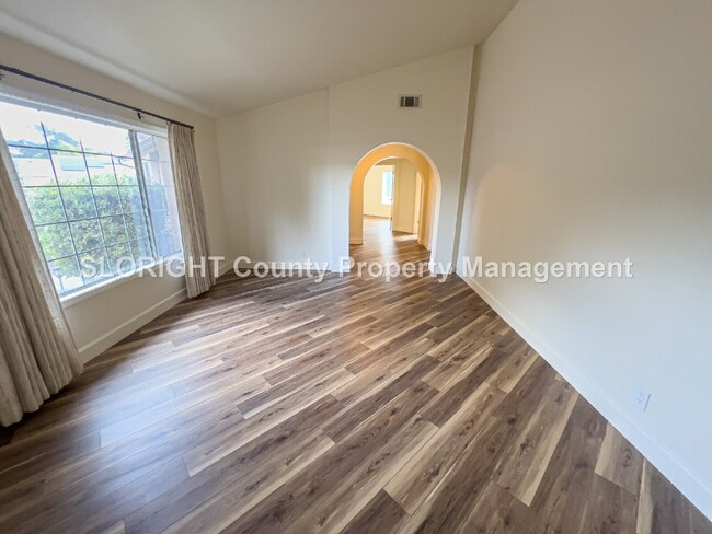 Building Photo - AVAILABLE NOW - Charming Nipomo Home - 3 Bed / 2 Bath