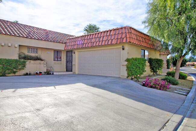 Primary Photo - 40128 Baltusrol Cir
