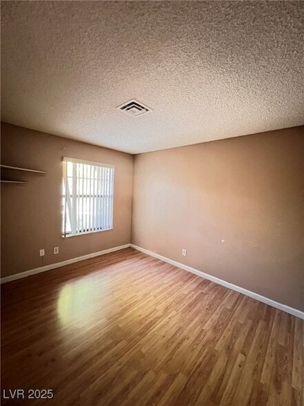 Building Photo - 8433 Lomack Ct