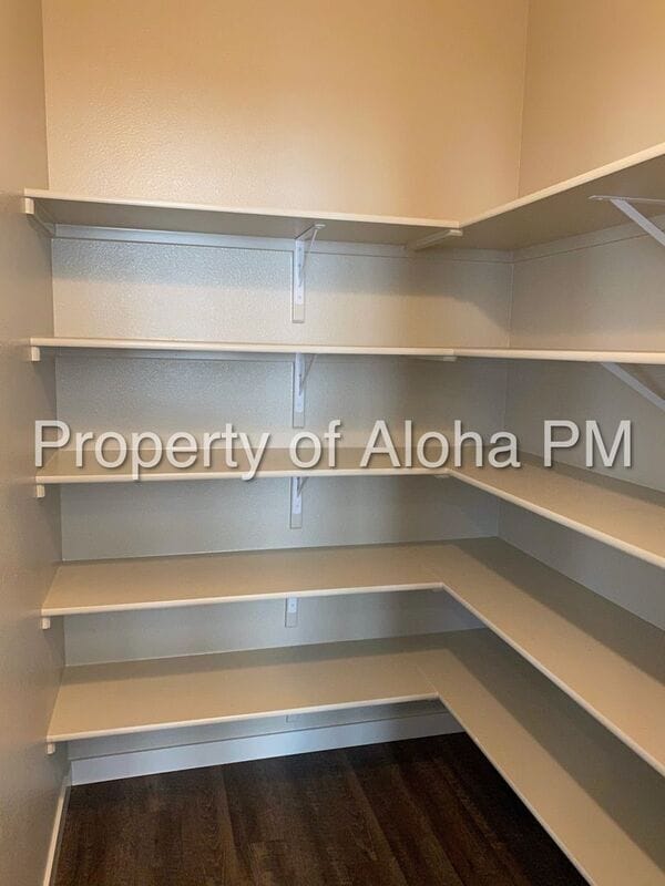 Building Photo - 6142 N Silver Spruce Ave