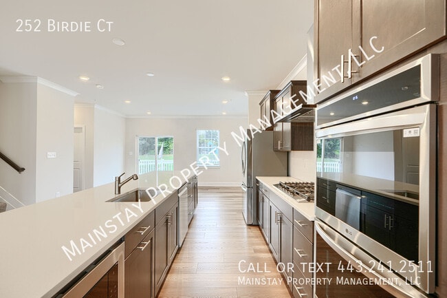 Building Photo - 252 Birdie Ct