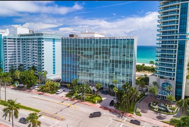 Building Photo - 5055 Collins Ave