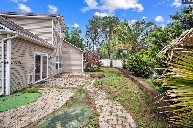 Building Photo - 6 Broadland Cir