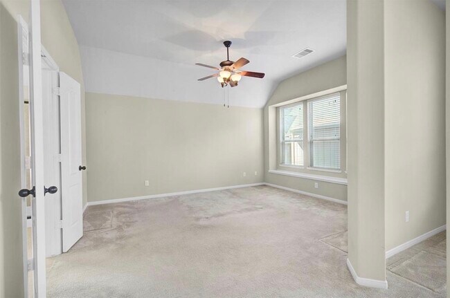 Building Photo - 2513 Golfcrest Dr