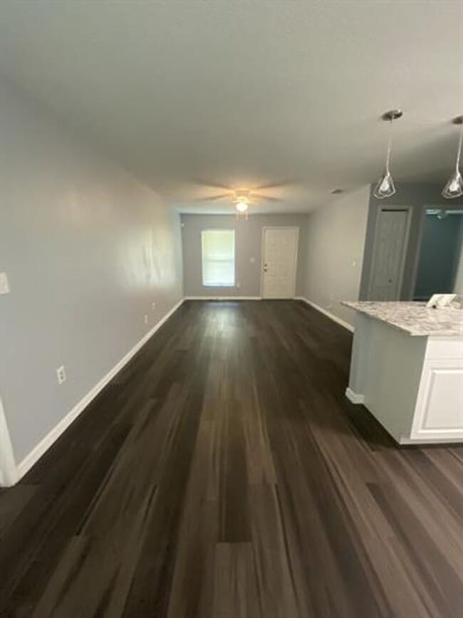 Building Photo - AVAILABLE FEBRUARY – UPDATED 3 BEDROOM / 2 BATH HOME IN EUSTIS