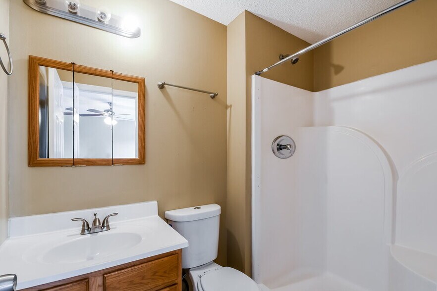 Building Photo - 507 Santschi Dr