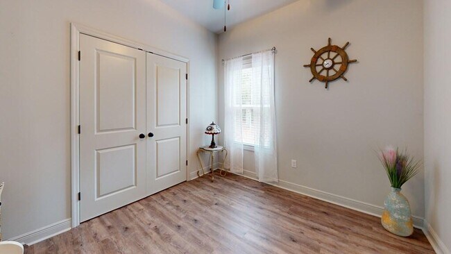 Building Photo - 105 Saunders Cir