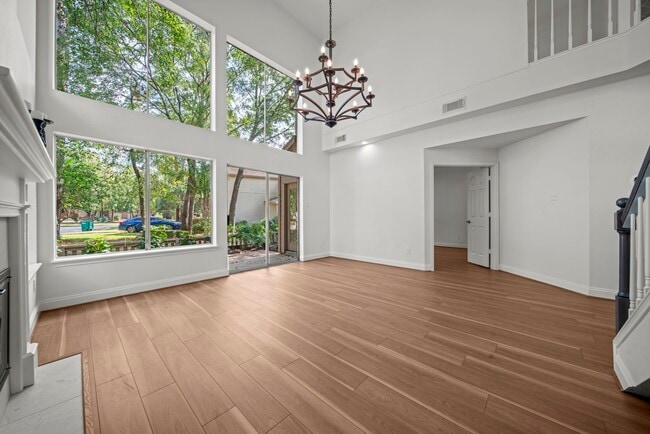 Building Photo - 45 N Lakeridge Cir